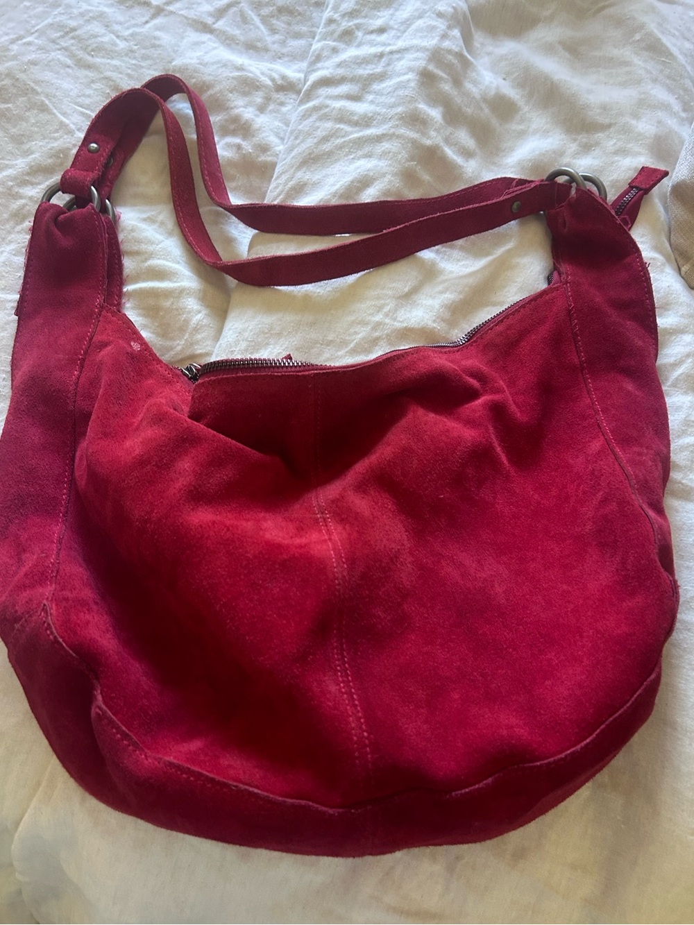 Free People Roma suede tote in Garnett - Picture 3 of 7